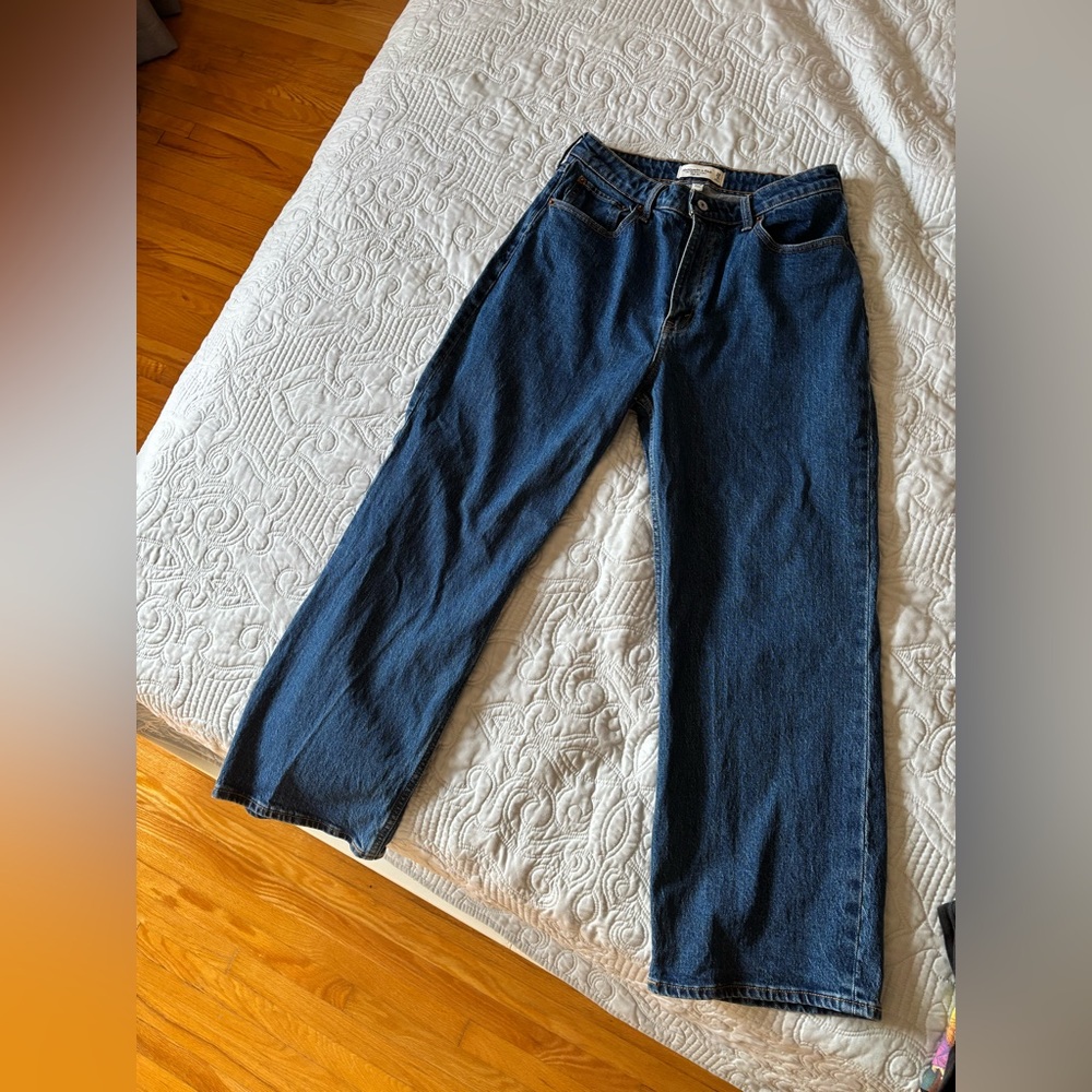Abercrombie & Fitch Dark Blue High-Rise Relaxed Straight Jeans - Picture 4 of 4